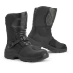 ADVENTURE_land-wp-black_still-life_01